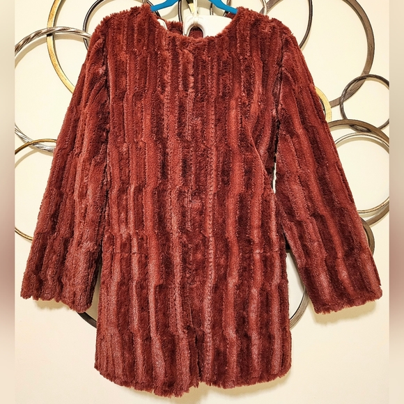 Reversible Luxury Faux-Fur/Suede Coat - Picture 6 of 10